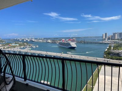 Aluguel de apartamento no The Venetia 33H