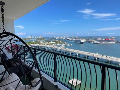 The Venetia Apt #33H
