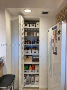 Aluguel de apartamento no The Venetia 33H