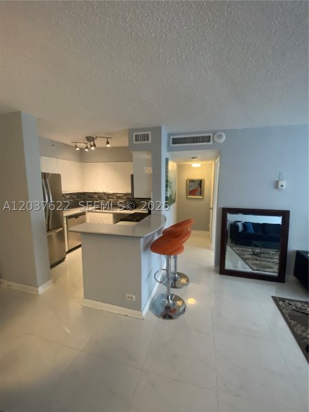 Apartment for rent at Flamingo 654S