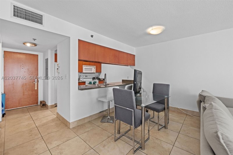 Comprar apartamento no The Club At Brickell Bay 3714