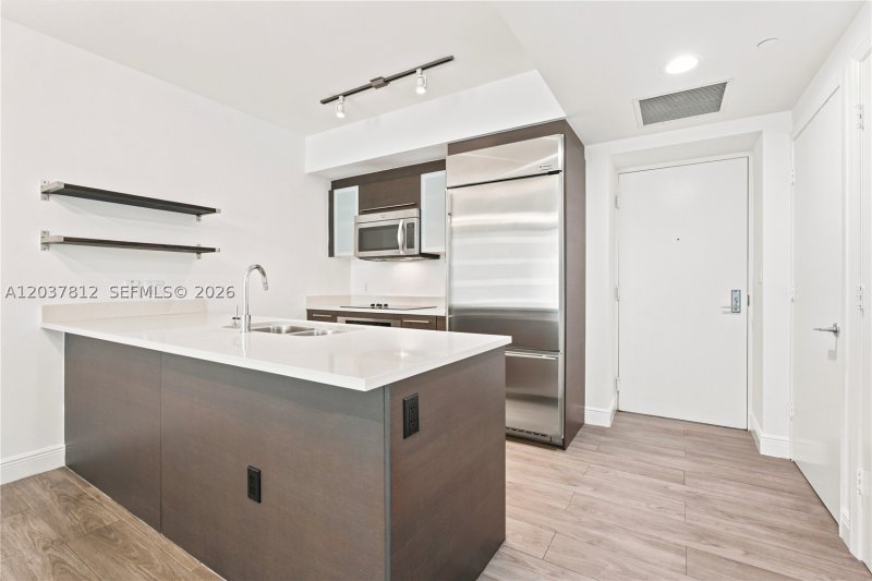 Comprar apartamento en 500 Brickell East Tower 1906