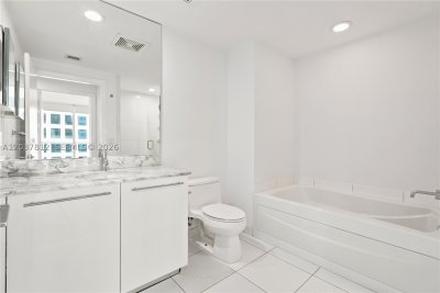 Comprar apartamento en 500 Brickell East Tower 1906