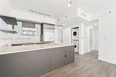 Comprar apartamento en 500 Brickell East Tower 1906