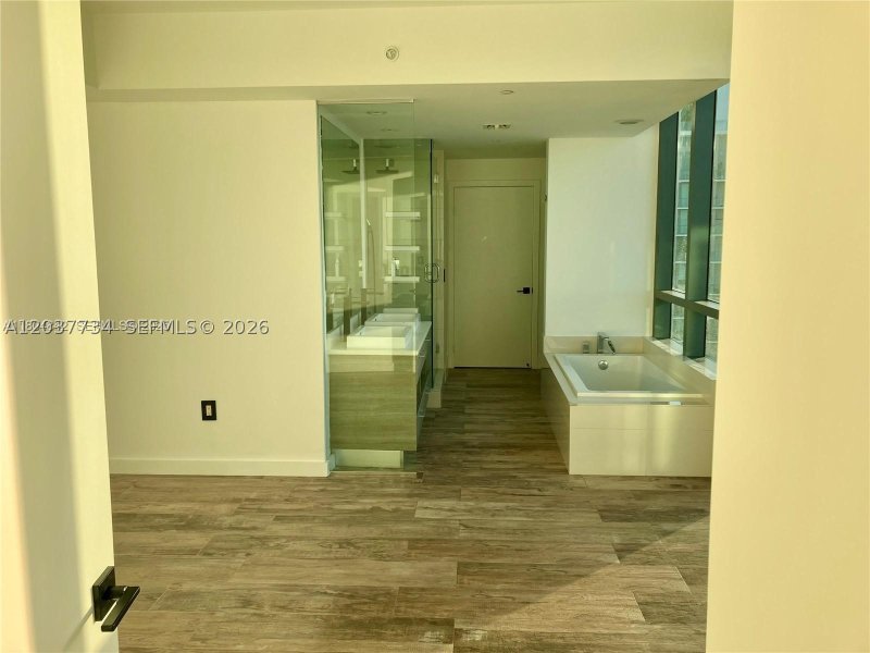Apartment for rent at Paraiso Bay Miami 4408