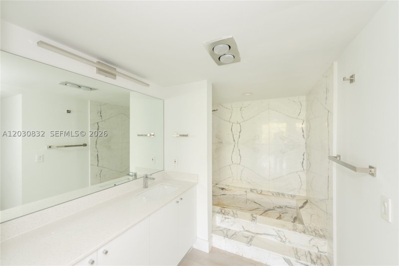 Condo for sale at Commodore Club West 403