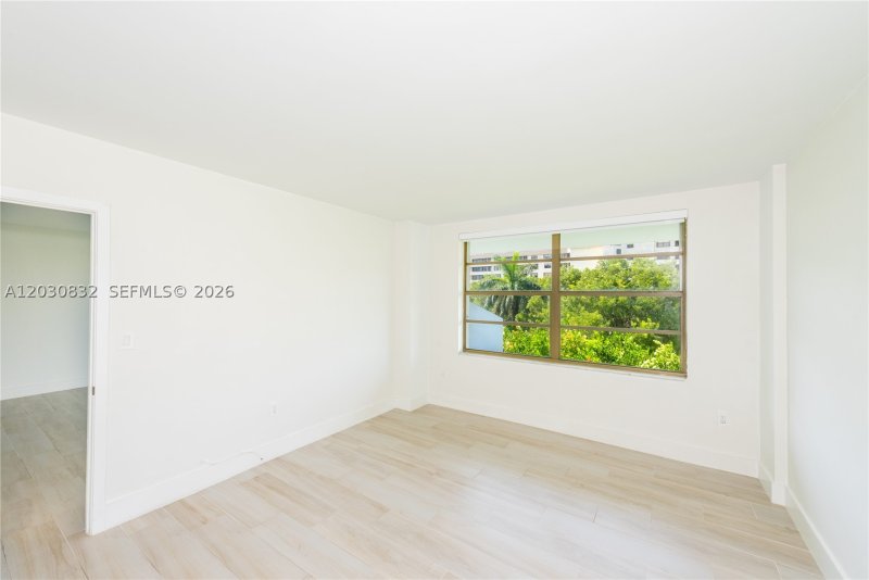 Condo for sale at Commodore Club West 403