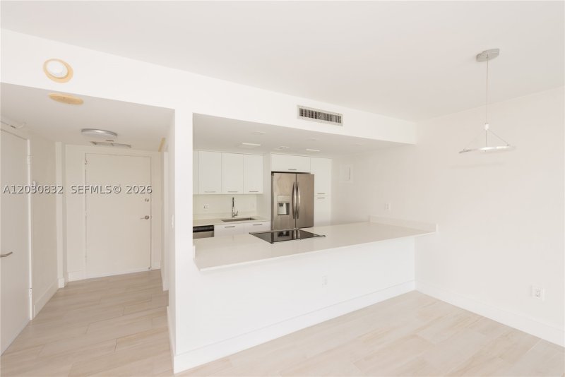 Condo for sale at Commodore Club West 403