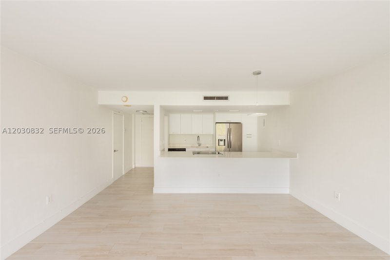 Condo for sale at Commodore Club West 403