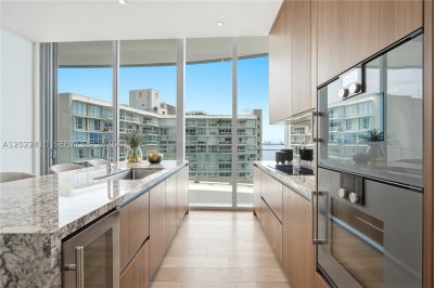 Comprar apartamento no Una Residences at Brickell 1604