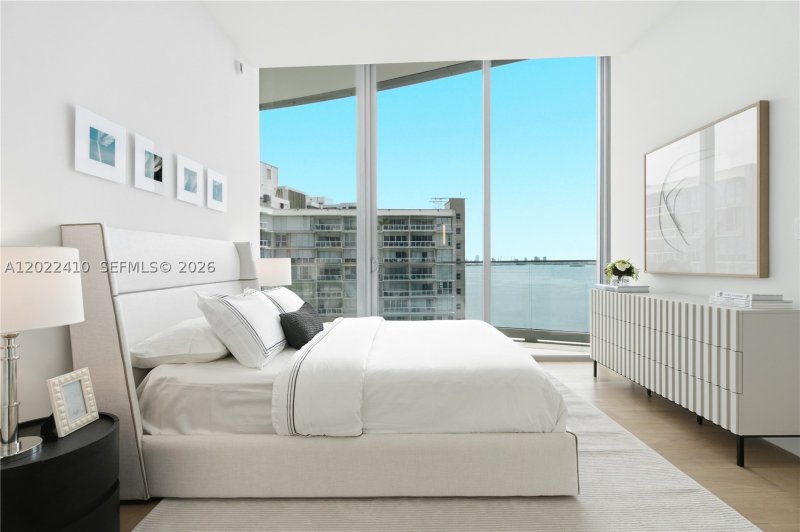 Comprar apartamento no Una Residences at Brickell 1604