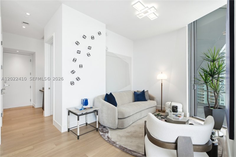Comprar apartamento no Una Residences at Brickell 1604