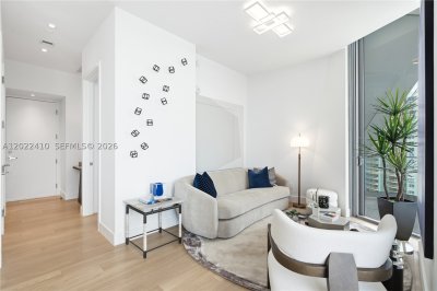 Comprar apartamento no Una Residences at Brickell 1604