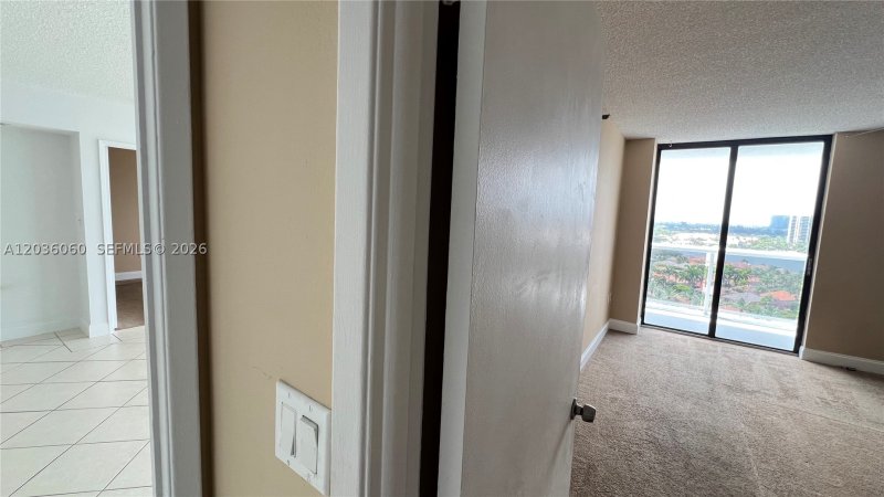 Condo for sale at Waterview 1639