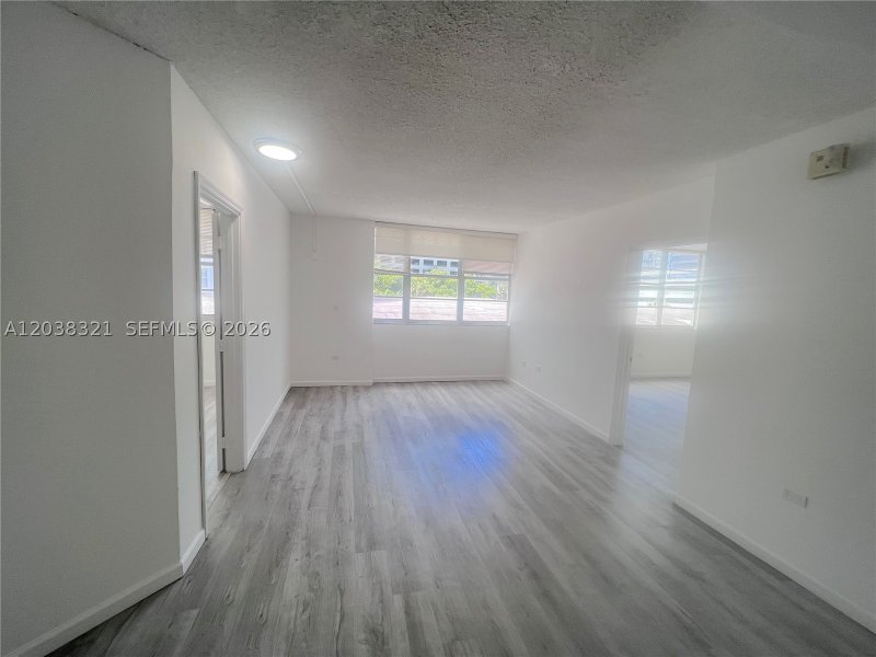 Apartment for rent at Four Ambassadors 364