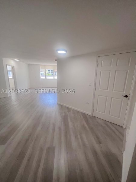Apartment for rent at Four Ambassadors 364