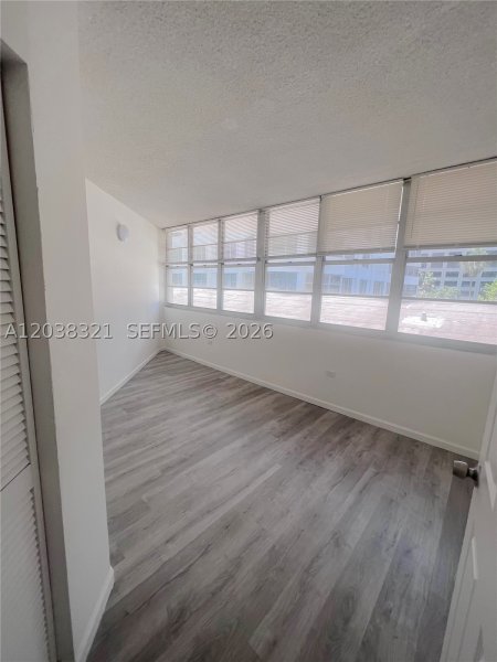 Apartment for rent at Four Ambassadors 364