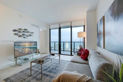 Alquiler de apartamento en Hyde Midtown 3006