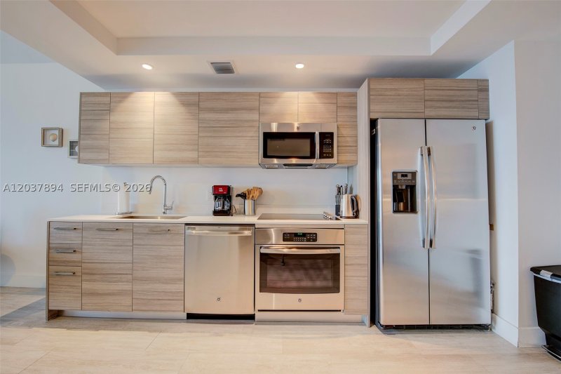 Apartment for rent at Hyde Midtown 3006