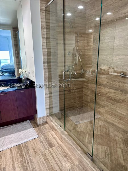 Comprar apartamento no Trump Tower Three 1505