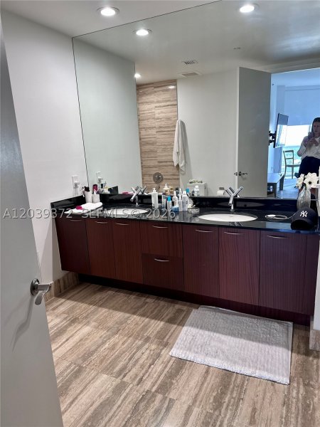Comprar apartamento no Trump Tower Three 1505