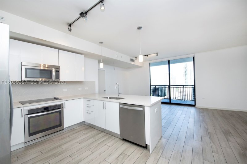 Comprar apartamento no Nine at Mary Brickell Village 2402