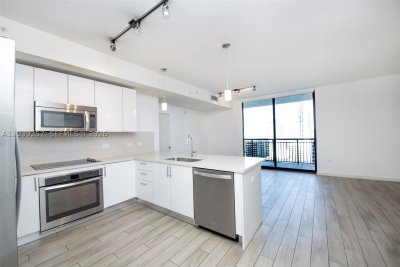 Comprar apartamento no Nine at Mary Brickell Village 2402