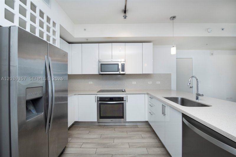 Comprar apartamento no Nine at Mary Brickell Village 2402