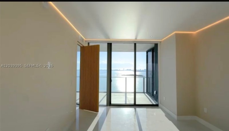 Alquiler de apartamento en Aria Reserve Miami 1505