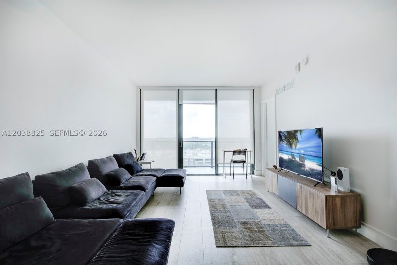 Apartment for rent at Hyde Midtown 1111