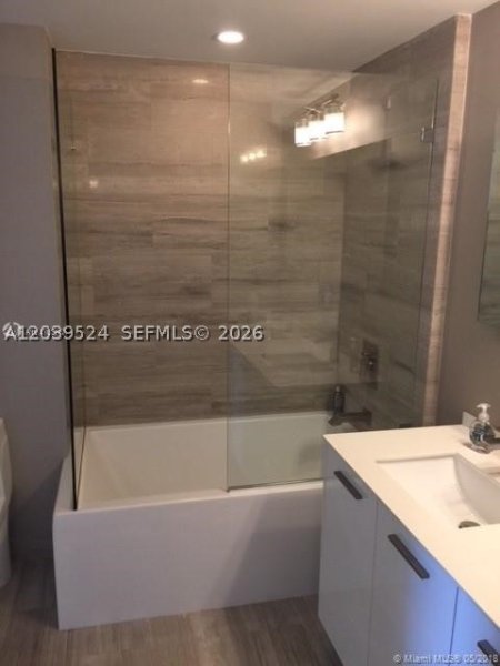 Apartment for rent at Brickell House Condo 1707
