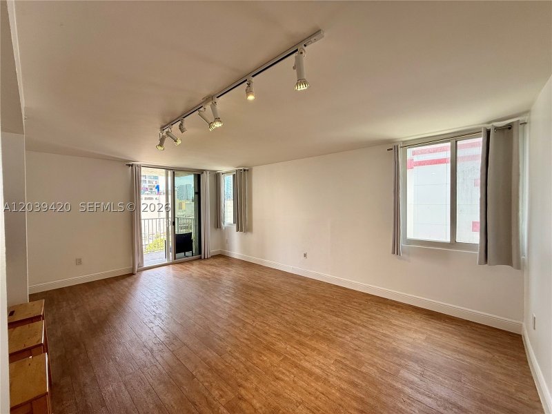 Apartment for rent at Madison Miami E-1008