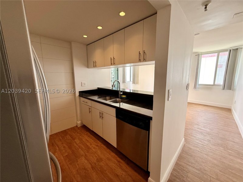 Apartment for rent at Madison Miami E-1008