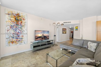 Alquiler de apartamento en King David 708