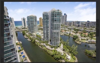 Comprar apartamento en Parque Towers at St. Tropez 5-2308