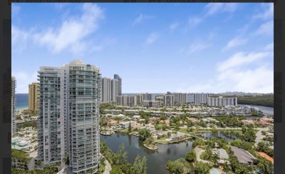 Comprar apartamento en Parque Towers at St. Tropez 5-2308