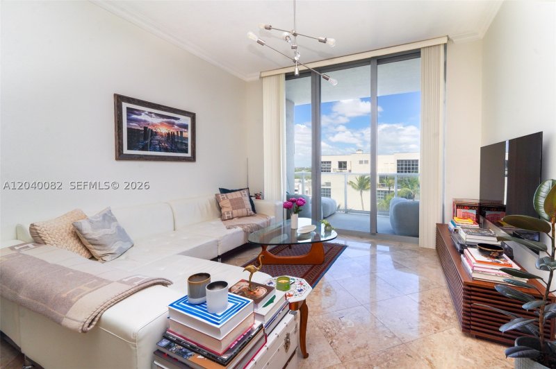 Condo for sale at Midtown Miami 2 H1109