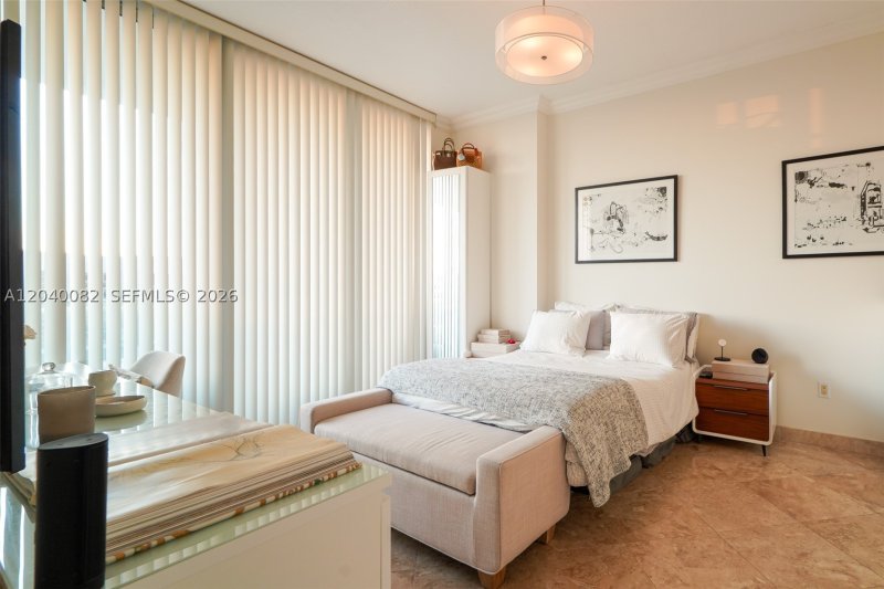 Condo for sale at Midtown Miami 2 H1109
