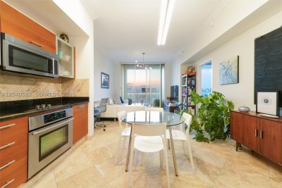 Comprar apartamento en Midtown Miami 2 H1109
