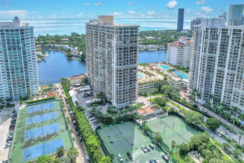 Comprar apartamento en Terraces Of Turnberry 1805