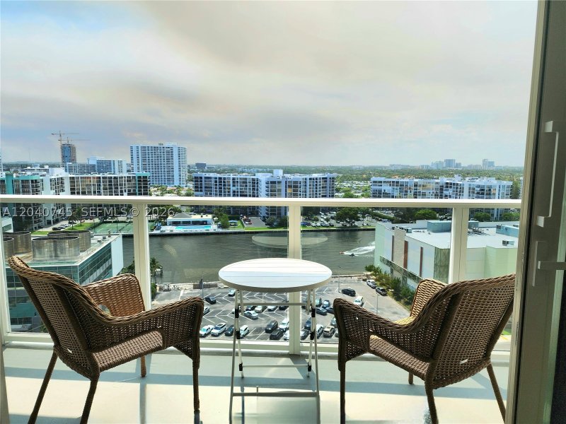 Condo for sale at Alexander Towers PENTHOUSE 15