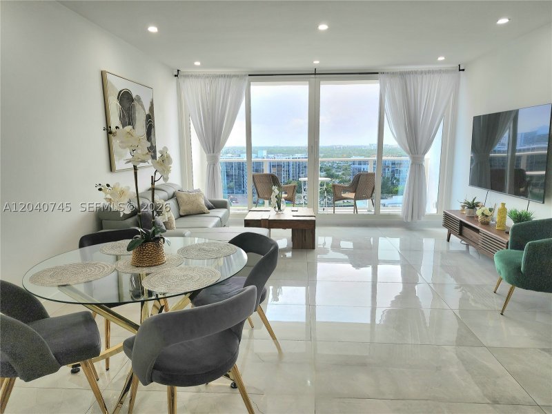 Condo for sale at Alexander Towers PENTHOUSE 15