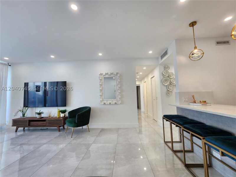 Condo for sale at Alexander Towers PENTHOUSE 15