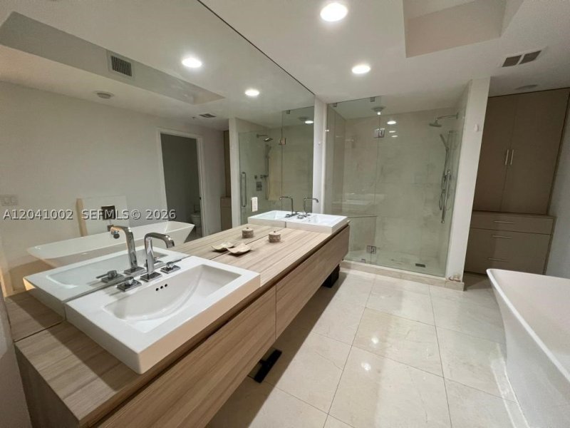Condo for sale at Marina Palms Yacht Club 206