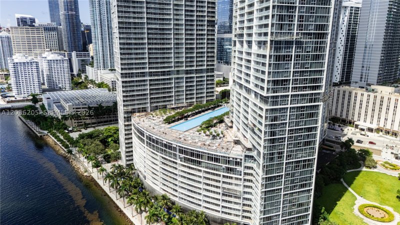 Condo for sale at Icon Brickell Tower I 2101