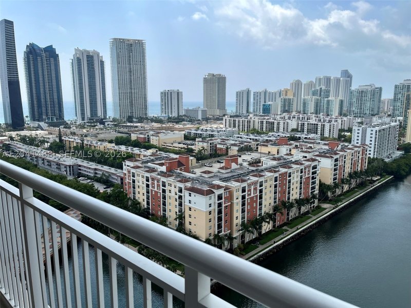 Alquiler de apartamento en Winston Towers 2301