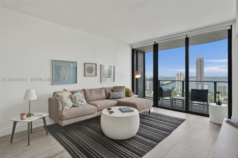 Apartment for rent at Hyde Midtown 2205