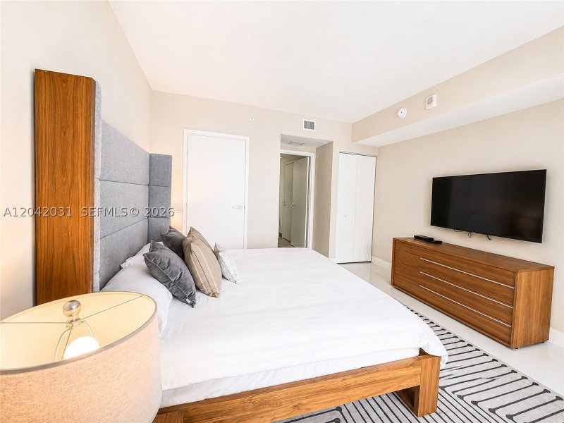 Apartment for rent at Brickell House Condo 2307