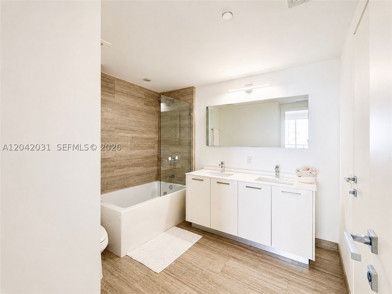 Apartment for rent at Brickell House Condo 2307