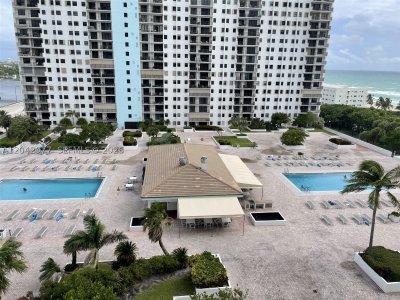 The Summit Apt #1107S